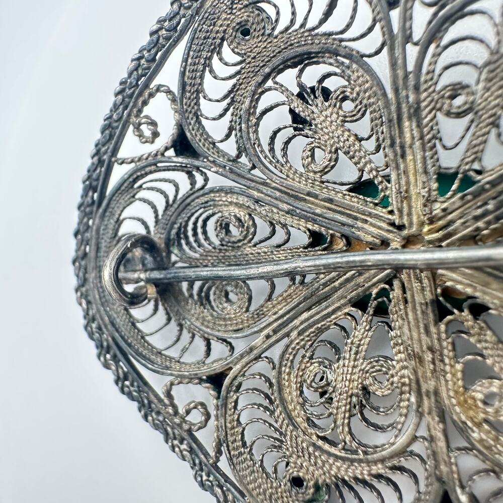 Antique Victorian solid 800 silver filigree green faux chrysoprase glass brooch - Picture 5 of 8
